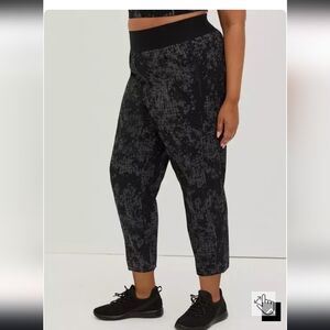 Torrid Black and Gray Happy Camper Active Pant